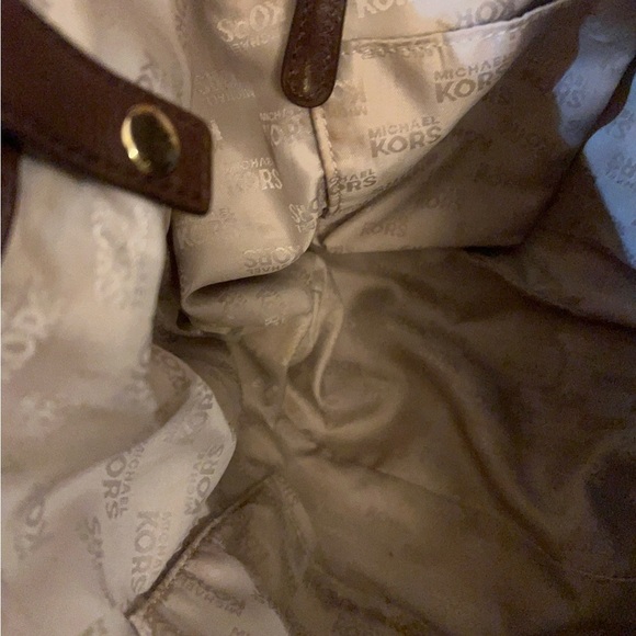 Michael Kors Jet Set Grab Tan and Brown Logo Hobo Tote - Picture 10 of 16